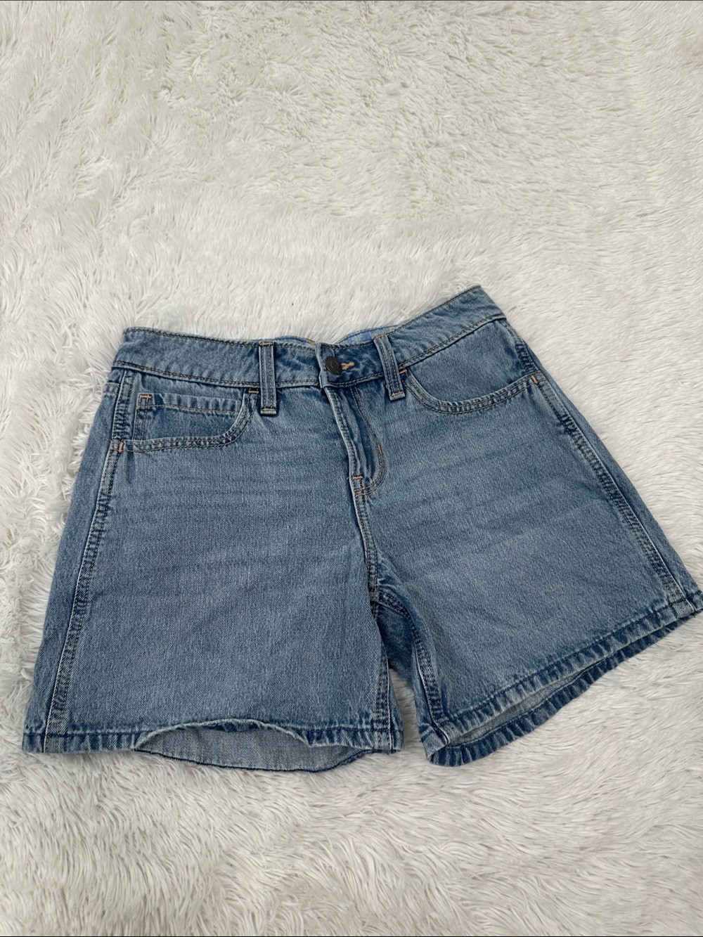 🏰 Hollister Low Rise Baggy Short